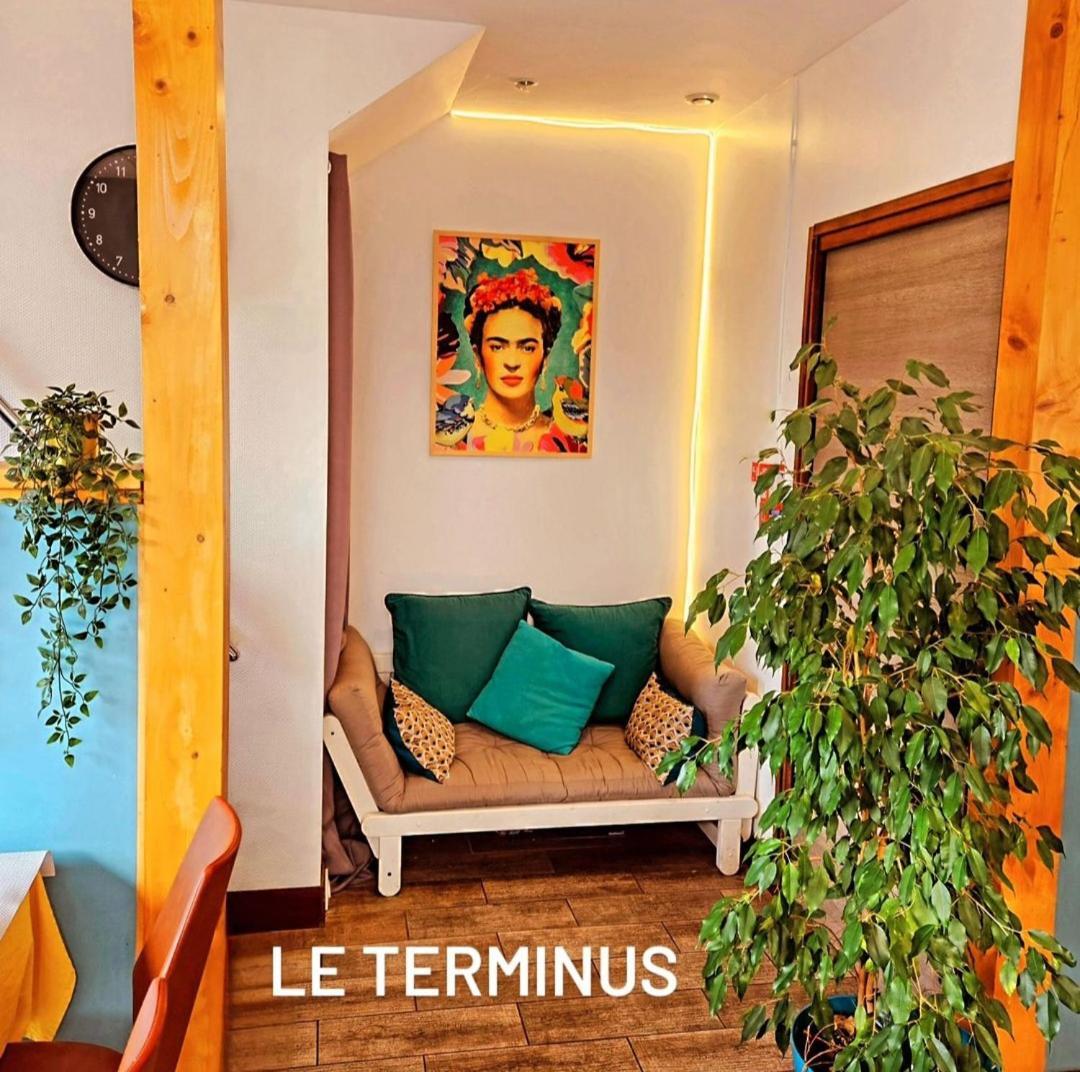 מלון LʼArbresle Le Terminus מראה חיצוני תמונה